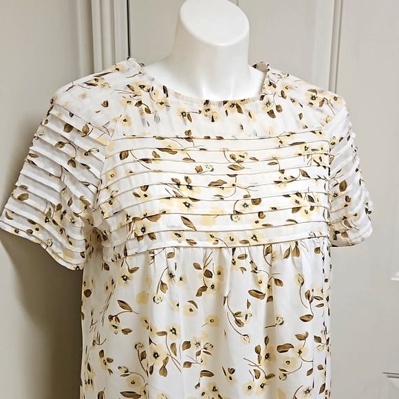 A Dip of Darling Floral Summer Dress - Picture 2 of 5